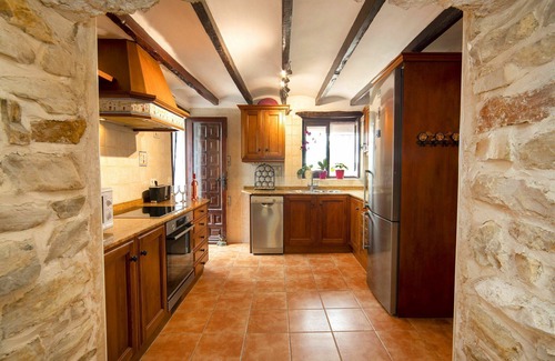 Fustera House | Wonderful private villa for 8 people with private pool, hot tub, WIFI, A/C, TV and patio