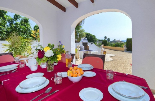 Fustera House | Wonderful private villa for 8 people with private pool, hot tub, WIFI, A/C, TV and patio