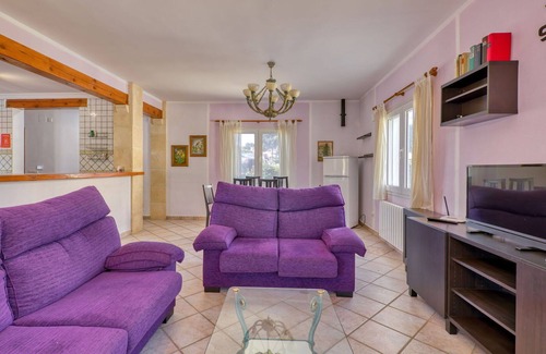 Urbanizacion La Mandarina House | Wonderful private villa for 6 people with A/C, WIFI, private pool, TV, terrace and pets allowed