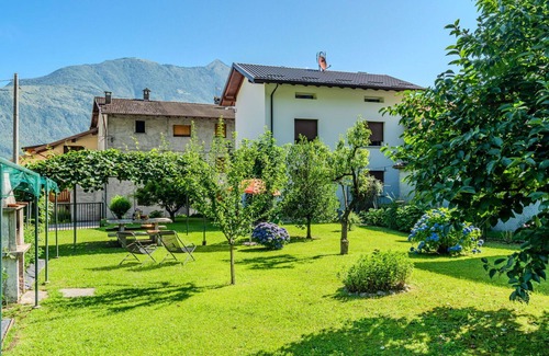 Piantedo House | Wonderful private villa for 5 guests with WIFI, TV, patio and pets allowed