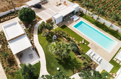 Marausa Villa | Wonderful private villa for 10 people with WIFI, private pool, A/C, TV and terrace