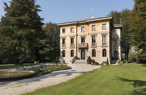 Saonara Villa | Wonderful private villa for 17 people with A/C, WIFI, TV and terrace, close to Padua