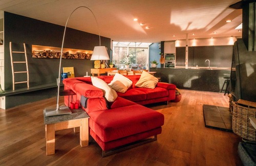 Konterdam Villa | Wonderful private villa for 6 guests with WIFI, hot tub, TV and terrace
