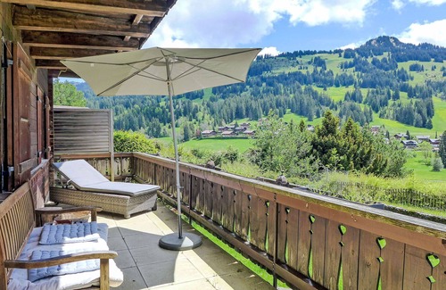 Schoenried House | Wonderful private villa for 12 guests with WIFI, TV, patio, pets allowed and panoramic view