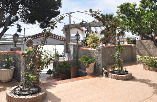 Motril House | Wonderful private villa for 5 guests with A/C, private pool, WIFI, TV, terrace and pets allowed