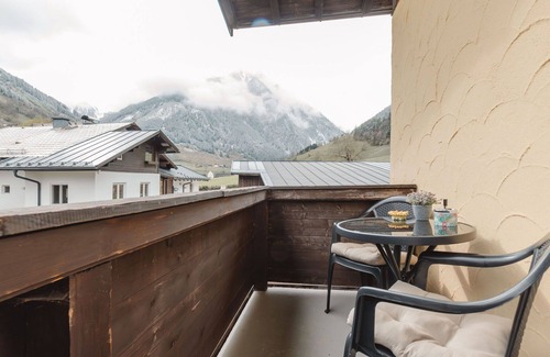 Fusch an der Grossglocknerstrasse House | Wonderful private villa for 22 people with WIFI, TV, terrace and pets allowed