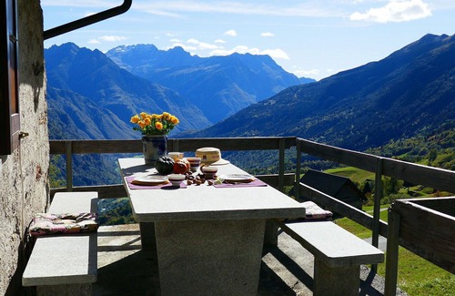 Acquarossa House | Wonderful private villa for 4 guests with TV, terrace, pets allowed and panoramic view