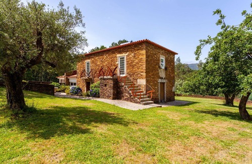 Caminha Villa | Wonderful private villa for 6 guests with WIFI, A/C, TV and patio