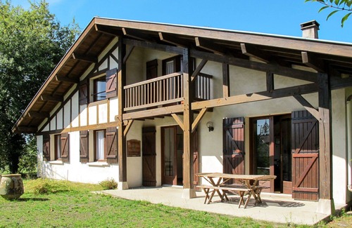 Uza Villa | Wonderful private villa for 10 guests with WIFI, TV, terrace and pets allowed