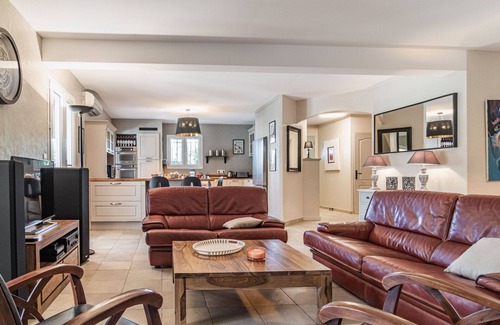 Carces House | Wonderful private villa for 8 guests with A/C, private pool, WIFI, TV and terrace