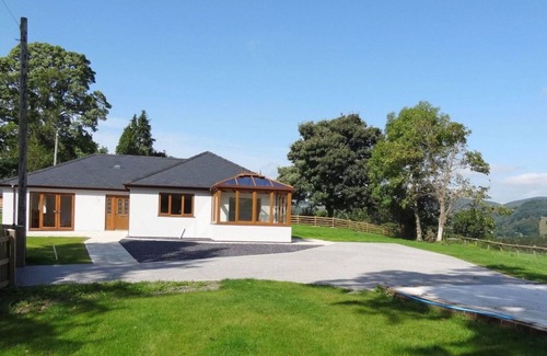 Bala House | Wonderful private villa for 4 people with WIFI, TV, patio, panoramic view and parking