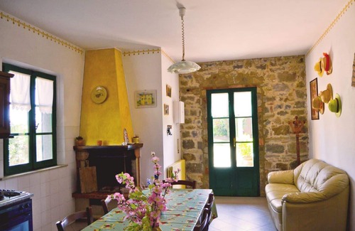Cortona Villa | Wonderful private villa for 12 guests with WIFI, A/C, private pool, TV, terrace and pets allowed