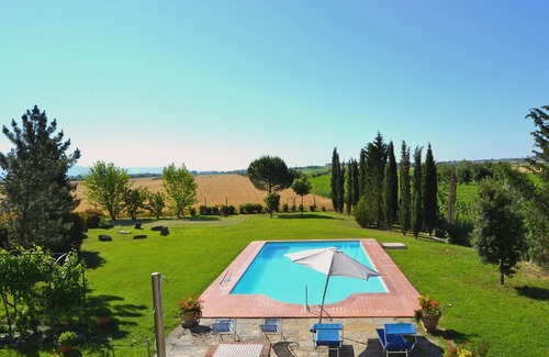 Cortona Villa | Wonderful private villa for 12 guests with WIFI, A/C, private pool, TV, terrace and pets allowed