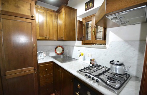Cortona Villa | Wonderful private villa for 12 guests with WIFI, private pool, TV, patio and panoramic view