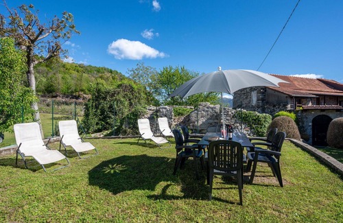 Pella House | Wonderful private villa for 6 people with WIFI, TV, patio and pets allowed