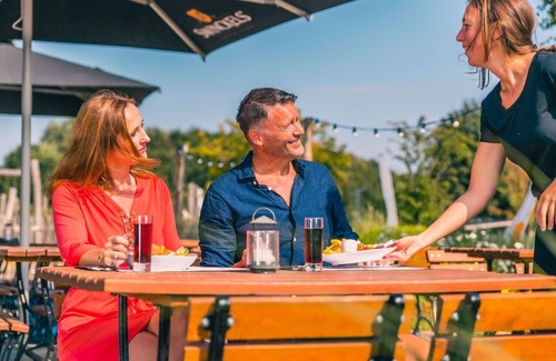 Linden House | Wonderful private villa for 8 guests with WIFI, TV and terrace