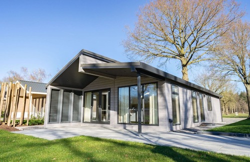 Biddinghuizen House | Wonderful private villa for 6 guests with pool, WIFI, TV and terrace
