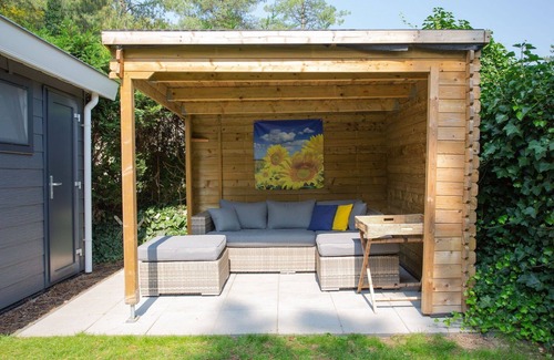 Municipality of Rhenen House | Wonderful private villa for 5 people with pool, WIFI, TV, terrace and parking