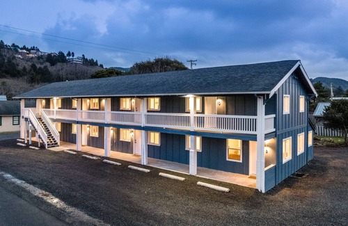 Manzanita Condo | Wonderful Rockaway Location, *Pet Friendly*, Newly Remodeled, Walk to Beach and Downtown, Unit 1