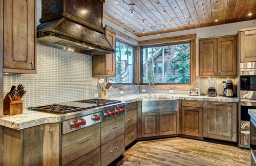 Timber Trail House | Wonderful Ski-In/Ski-Out Home w/Private Hot Tub, Shared Pool, Free WiFi, W/D