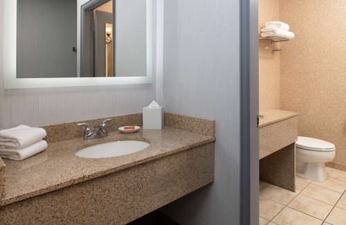 Port Angeles Hotel | Wonderful Stay! Outdoor Pool, FREE Parking Pets Allowed, Near Hollywood Beach