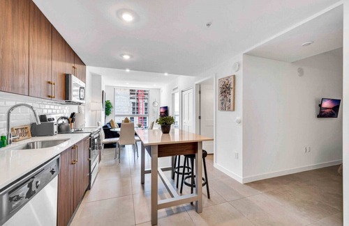 Overtown Apartment | Wonderful Unit In Downtown Miami W/Free Parking