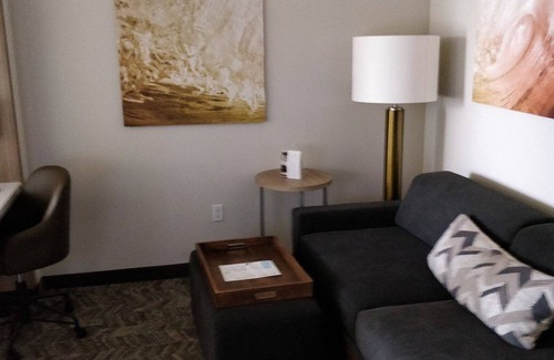 Clearwater Beach Hotel | Wonderful Vacation Stay! 4 Modern Suites, Complimentary Buffet Breakfast, Pool