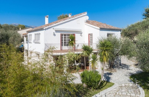 Les Maillans Villa | Wonderful villa close to Valbonne & Nice with private pool.