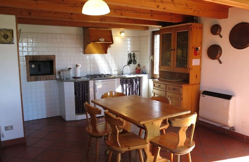 Grazzano Badoglio House | Wonderful villa for 4 guests with WIFI, A/C, pool, TV and terrace