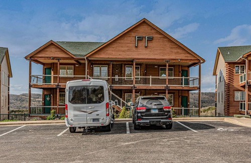 Indian Point Condo | Wonderful Views! Perfect Location to SDC