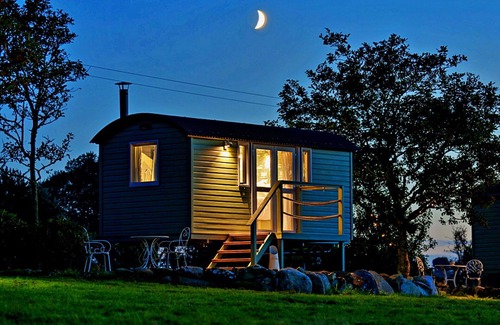 Rhyd-y-clafdy House | Wonderful villa for 2 people with pets allowed
