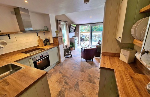 Glaisdale House | Wonderful villa for 4 guests with WIFI and terrace