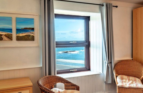 Sennen Cove House | Wonderful villa for 4 people with WIFI and pets allowed