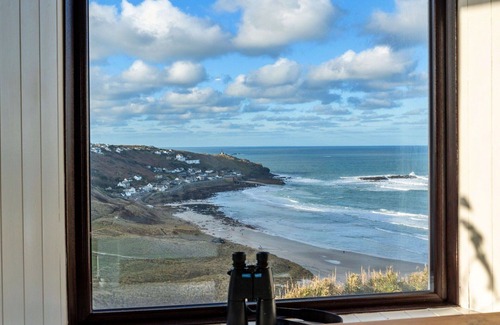 Sennen Cove House | Wonderful villa for 4 people with WIFI and pets allowed