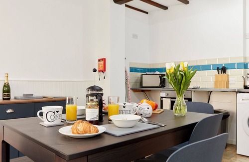 Dalbury Lees House | Wonderful villa for 4 people with WIFI, hot tub and TV