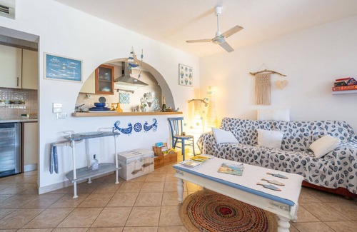 Solanas House | Wonderful villa for 6 guests with A/C, WIFI, TV and patio