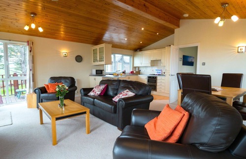 Saint John House | Wonderful villa for 6 guests with WIFI, pool, TV and balcony
