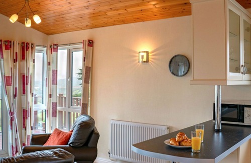 Saint John House | Wonderful villa for 6 guests with WIFI, pool, TV and balcony
