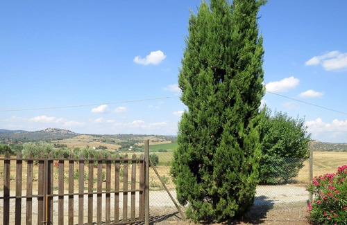 Magliano in Toscana Villa | Wonderful villa for 6 guests with A/C, TV, patio, pets allowed and parking