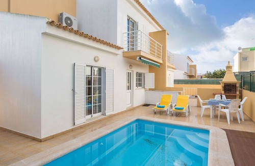 Pera House | Wonderful villa for 6 people with WIFI, A/C, private pool, TV and terrace