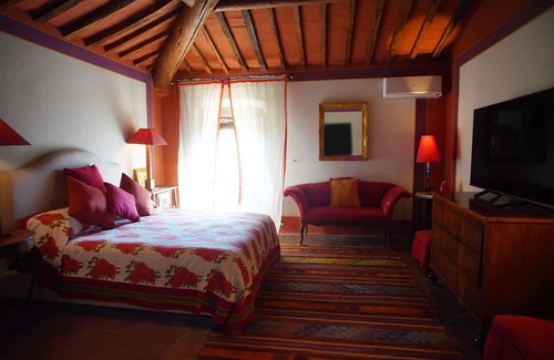 Pieve al Bagnoro Villa | Wonderful villa for 7 guests with A/C, private pool, WIFI, TV, veranda, pets allowed and parking