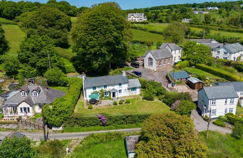 Withypool House | Wonderful villa for 8 guests with WIFI, TV and pets allowed