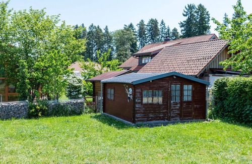 Loffingen House | Wonderful villa for 4 people with WIFI, TV, terrace, pets allowed and parking
