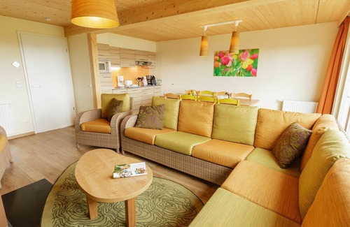 Nohfelden House | Wonderful villa for 8 people with pool, WIFI, TV, terrace and parking