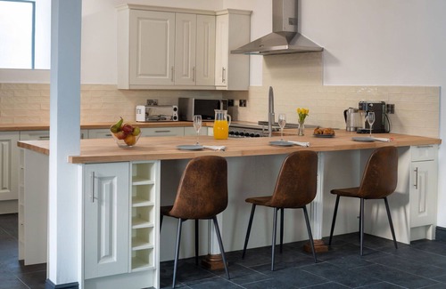 Rhiwbryfdir House | Wonderful villa for 12 people with WIFI, TV and pets allowed