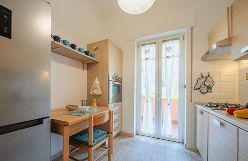 Viareggio House | Wonderful villa for 5 guests with WIFI, TV and patio