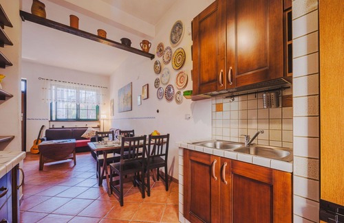 Viareggio House | Wonderful villa for 8 guests with TV and patio