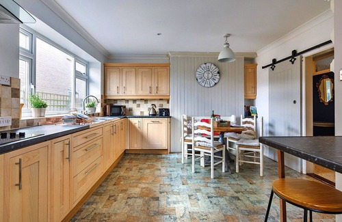 Tilney Fen End House | Wonderful villa for 11 guests with WIFI and TV