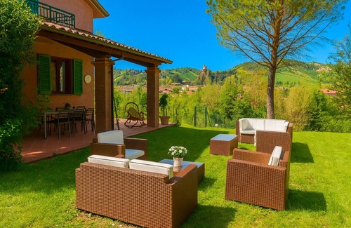 Brisighella House | Wonderful villa with infinity pool just above Brisighella spa