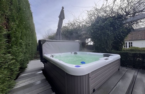Moergestel Villa | Wonderful villa with pool and whirlpool